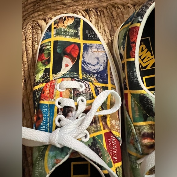 Vans Unisex National Geographic Collaboration Era Sneakers Magazine - Picture 3 of 10